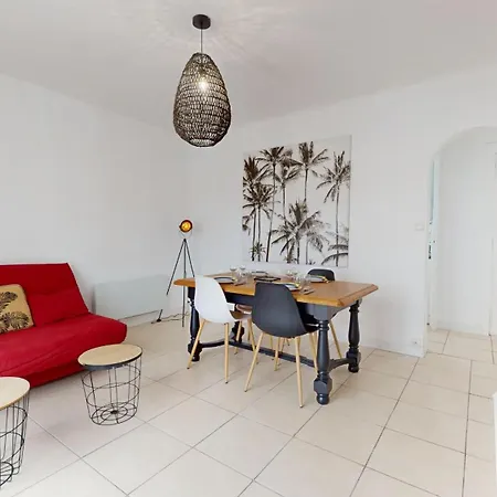 Le Chant Des Vagues Holiday home